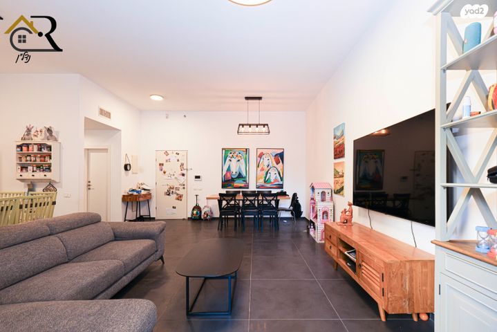 דירת גן, חנה רובינא, יפה נוף, כפר יונה