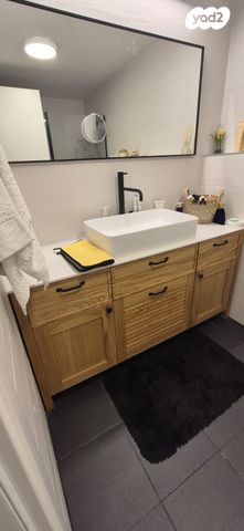 דירה, גרציאני יצחק 8, גני שרונה, קרית הממשלה, תל אביב יפו