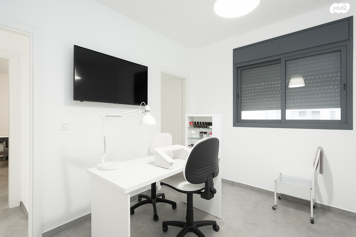 דירה, יעקב תמרי, חצרות המושבה, רחובות