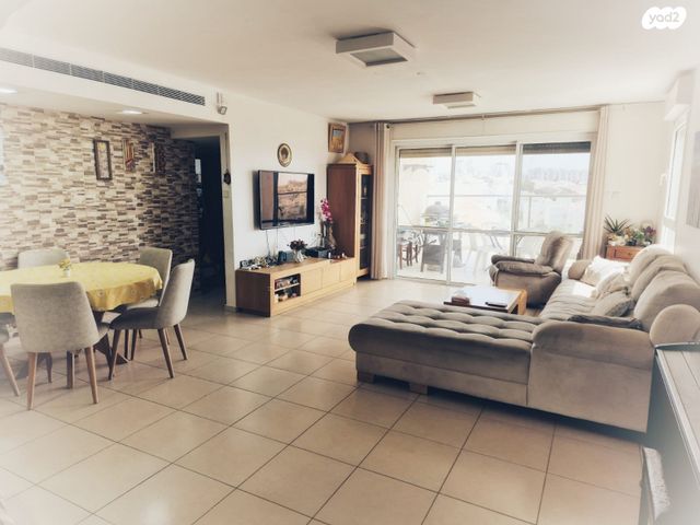 דירה, חטיבת הראל, המגינים, מודיעין מכבים רעות