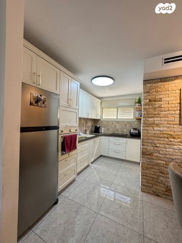 דירה, דרך אלנבי 101, קרית אליעזר, חיפה