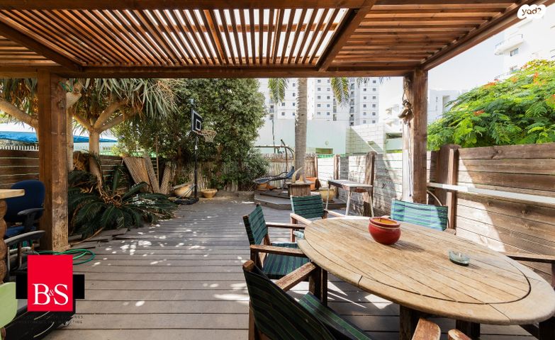 דירת גן, דוד רזניק 6, גלי הים, נתניה