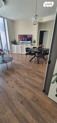 דירה, גרציאני יצחק 8, גני שרונה, קרית הממשלה, תל אביב יפו