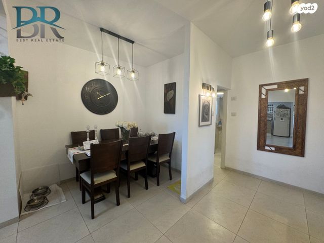 דירה, הוגו מולר, מרכז העיר, קרית אתא