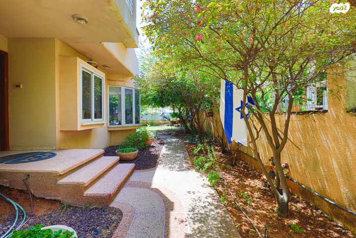 דו משפחתי, דבורה הנביאה 8, קפלן, בנה ביתך, כפר סבא