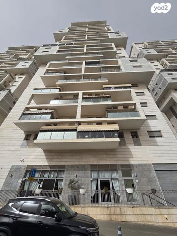 דירה, שלמה אלירז, ראשון לציון