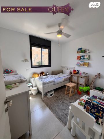 דירה, קרית שז"ר, רעננה