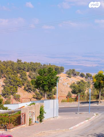 דו משפחתי, מרום כנען איביקור, צפת