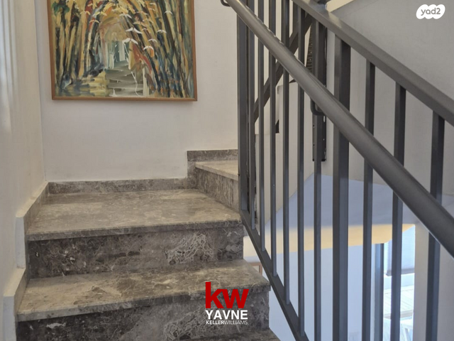 דופלקס, שדרות הרצל 6, נאות שמיר, יבנה