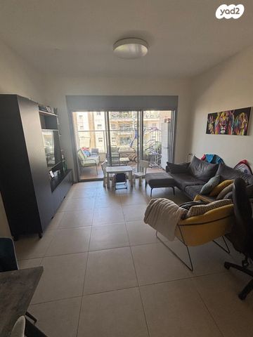 דירה, אהוד מנור, נווה זמר, רעננה