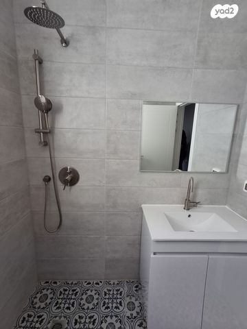 דירה, כפר סבא