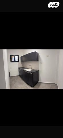 דירת גן, שדרות הציונות, עבאס, חיפה