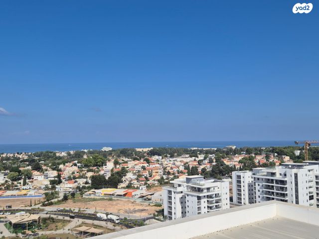 גג/ פנטהאוז, נהריה