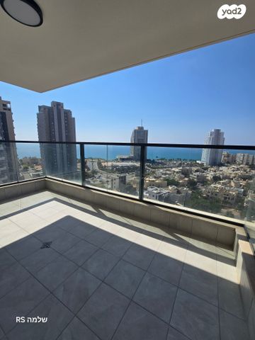 דירה, אמנון ליפקין שחק 3, נוף הטיילת, נתניה