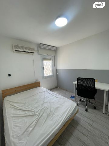 דירה, גיורא יוספטל 14, שכונה ד', באר שבע