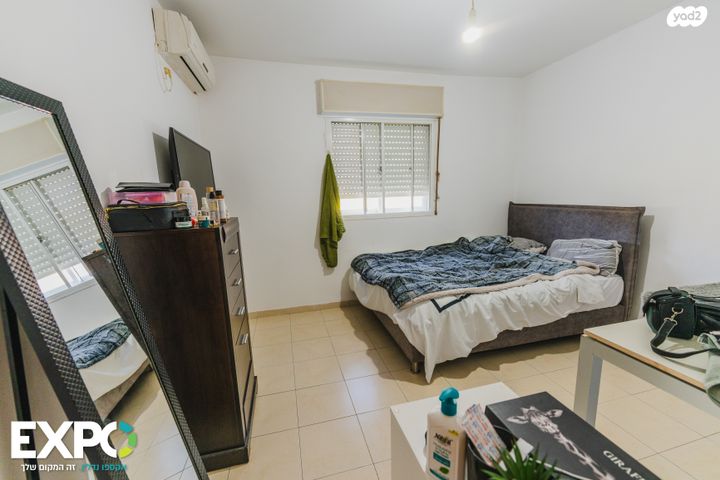 דירה, התבור 8, רובע ה', אריאל