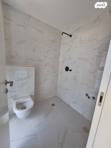 דירה, שפרינצק, רמז, מערב ותיק, ראשון לציון