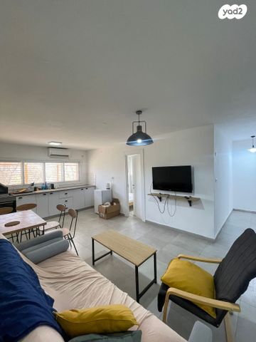 גיורא יוספטל 14