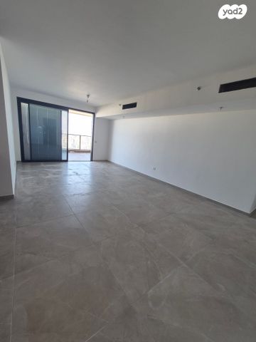 דירה, שפרינצק, רמז, מערב ותיק, ראשון לציון