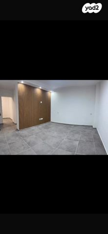 דירת גן, שדרות הציונות, עבאס, חיפה