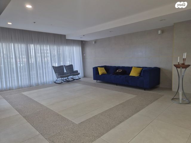 גג/ פנטהאוז, נהריה