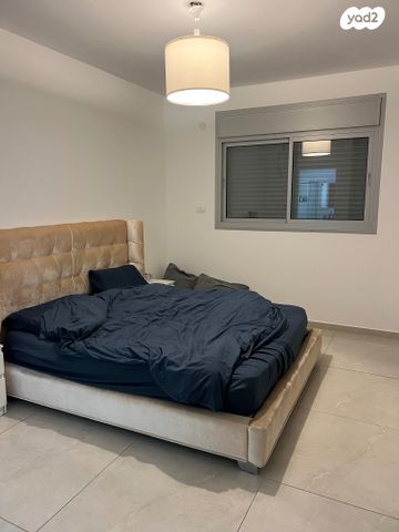 דירה, אריק איינשטיין, קרית רבין, חולון