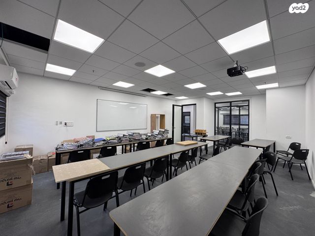 משרדים, אור עקיבא