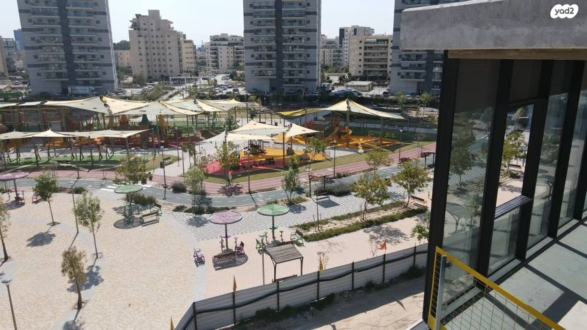 משרדים, משכנות האומנים, קרית מוצקין