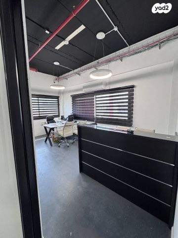 משרדים, אור עקיבא