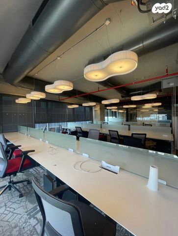 משרדים, יגאל אלון, נחלת יצחק, תל אביב יפו