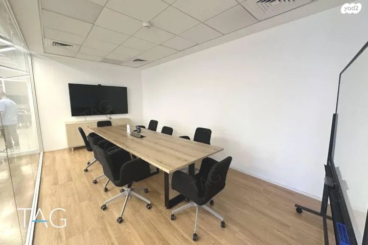 משרדים, יגאל אלון, תל אביב יפו