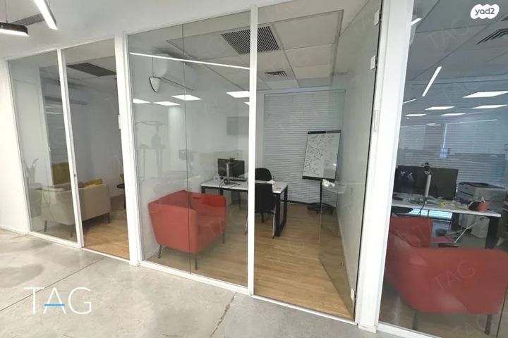 משרדים, יגאל אלון, תל אביב יפו