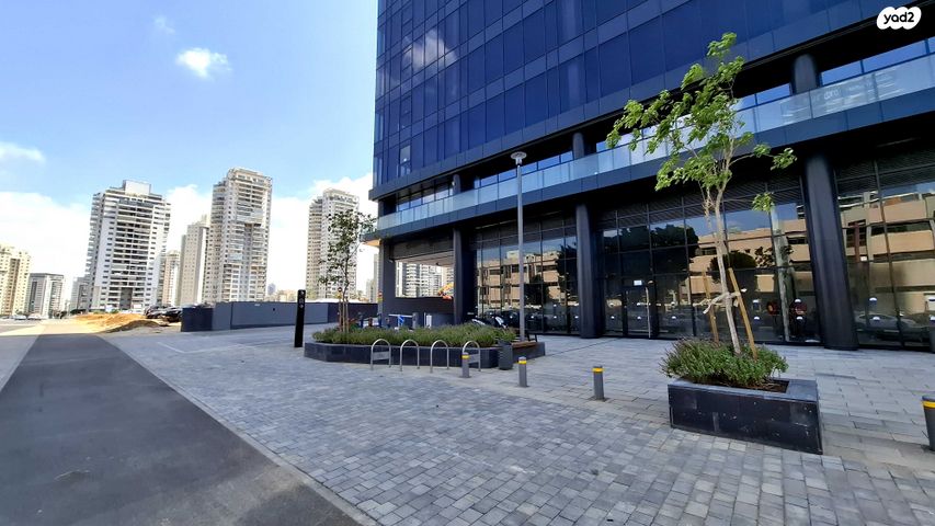 חנויות/ שטח מסחרי, בזל 10, פארקטק פתח תקווה / אזור תעשייה קרית אריה, פתח תקווה