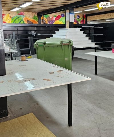 חנויות/ שטח מסחרי