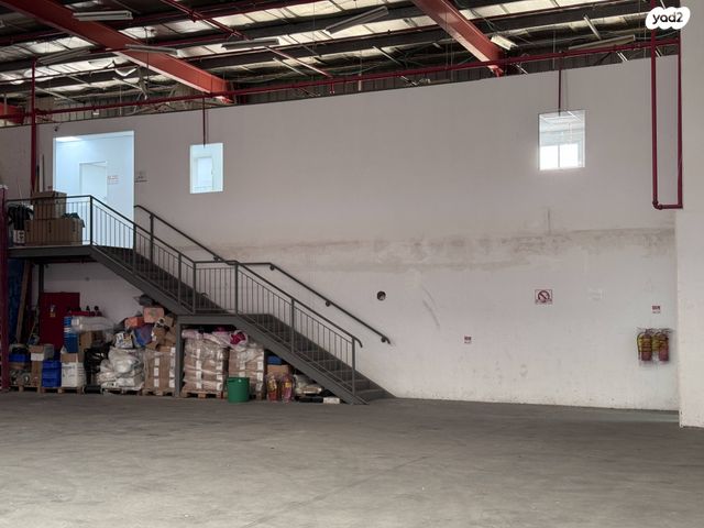 מבני תעשיה, קיסריה