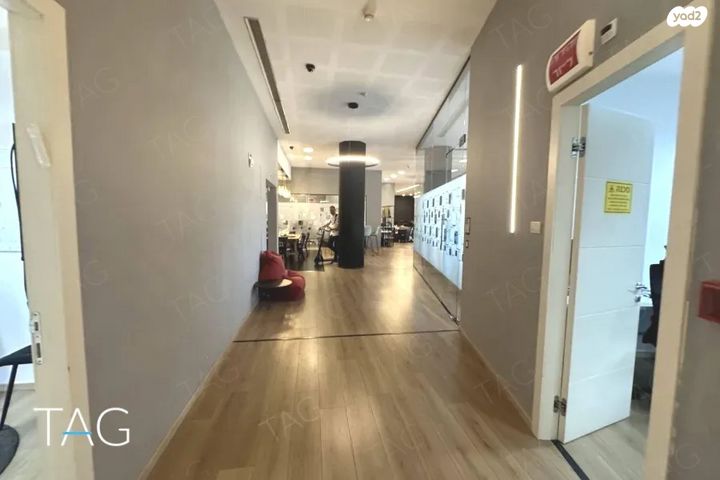 משרדים, דרך מנחם בגין 144, תל אביב יפו