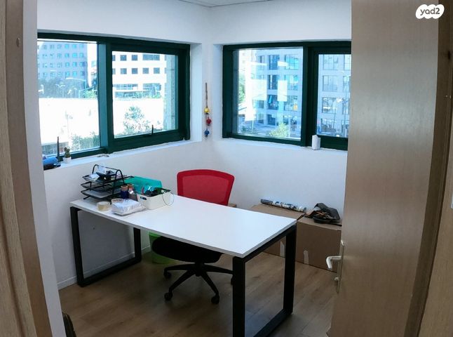 משרדים, בורסה, רמת גן