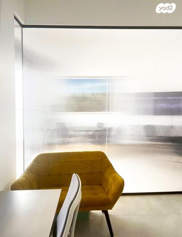 משרדים, פרדס חנה כרכור