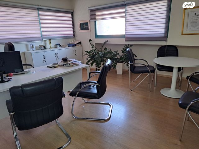 משרדים, יהונתן נתניהו, אזור תעשיה יהלום, אור יהודה