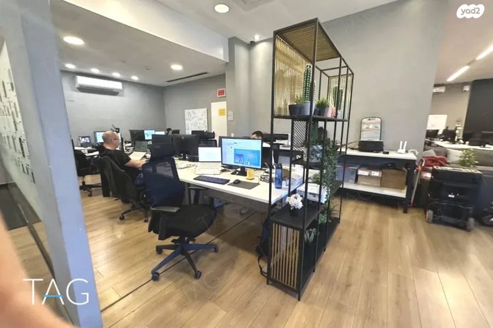 משרדים, דרך מנחם בגין 144, תל אביב יפו