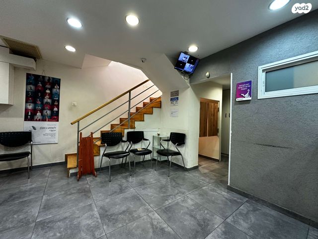 חנויות/ שטח מסחרי, שדרות קוגל, אגרובנק, חולון