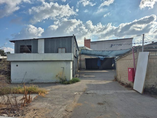 מבני תעשיה, אזור תעשיה נווה נאמן, הוד השרון