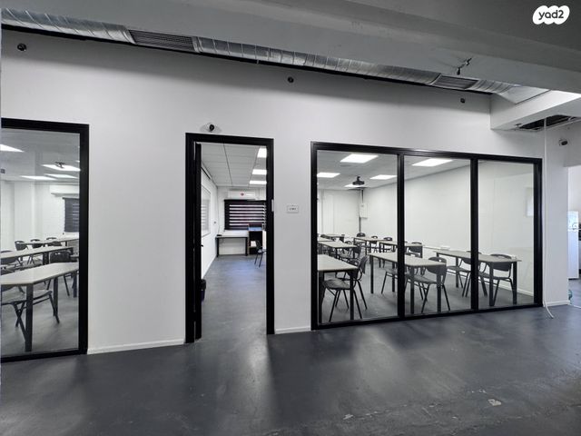 משרדים, אור עקיבא