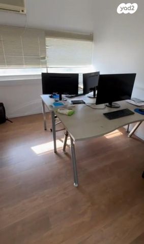 משרדים, כפר סבא