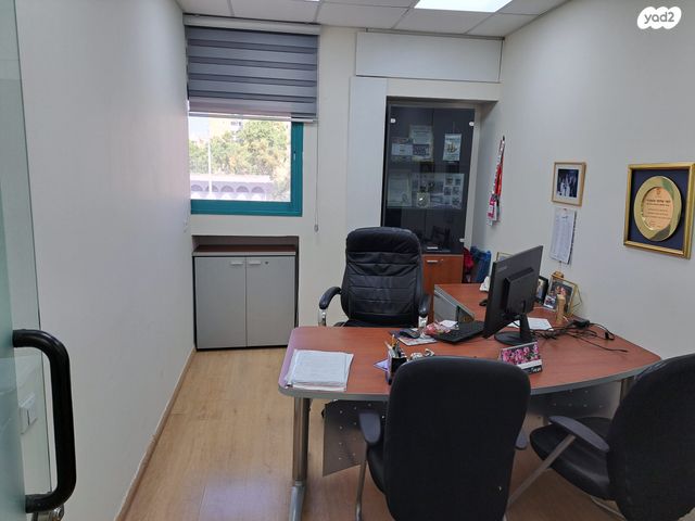 משרדים, יהונתן נתניהו, אזור תעשיה יהלום, אור יהודה