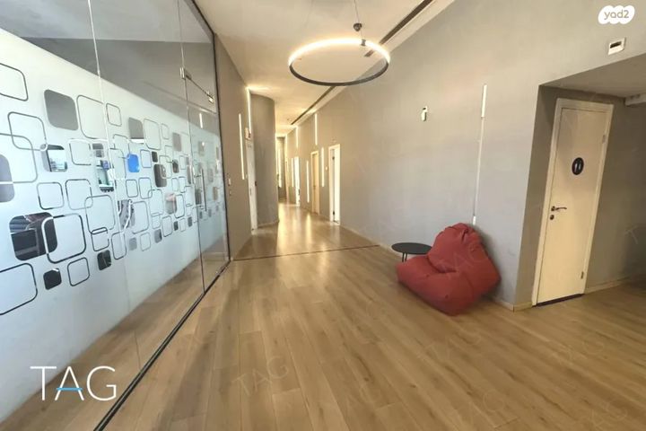 משרדים, דרך מנחם בגין 144, תל אביב יפו