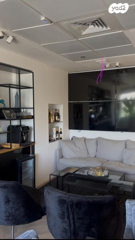 משרדים, יוסף קלויזנר, רמלה