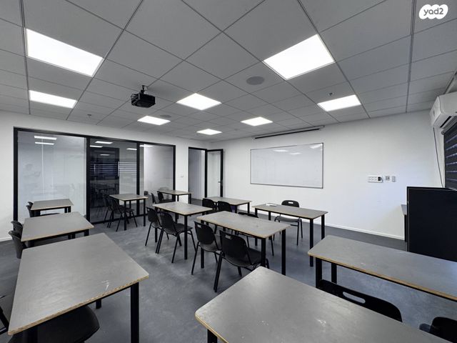 משרדים, אור עקיבא