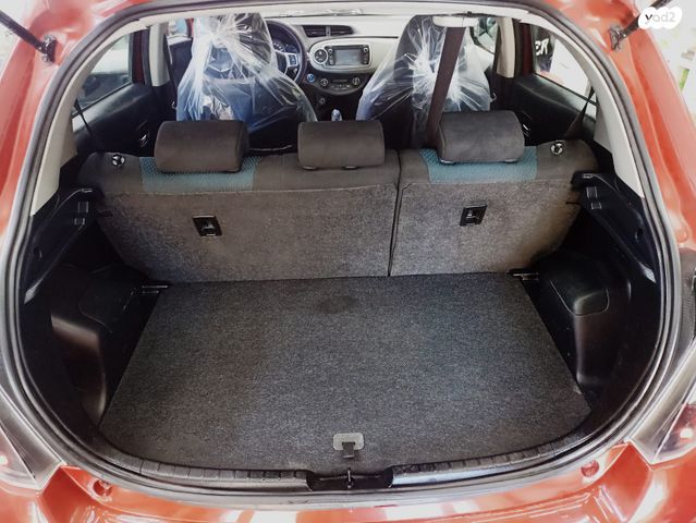 טויוטה יאריס