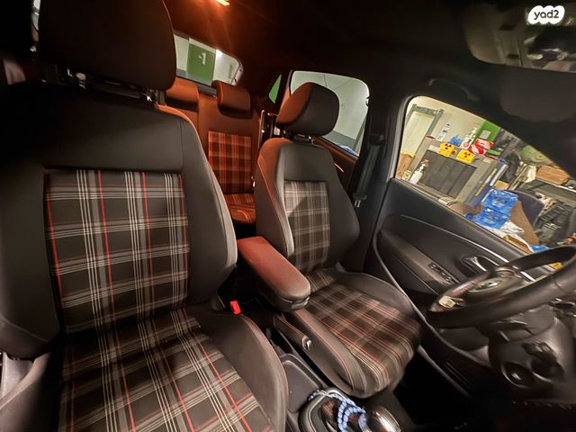 פולקסווגן פולו 